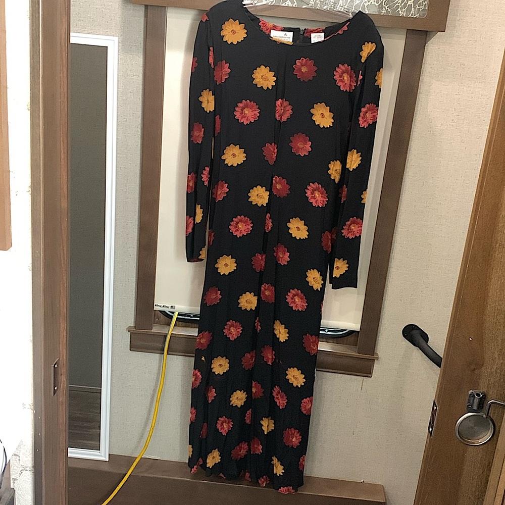 Liz Claiborne Floral Maxi Dress Size 14 Like NEW L/S Black with Pink/Tan Flowers